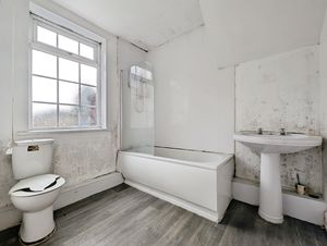 Photo 6- click for photo gallery